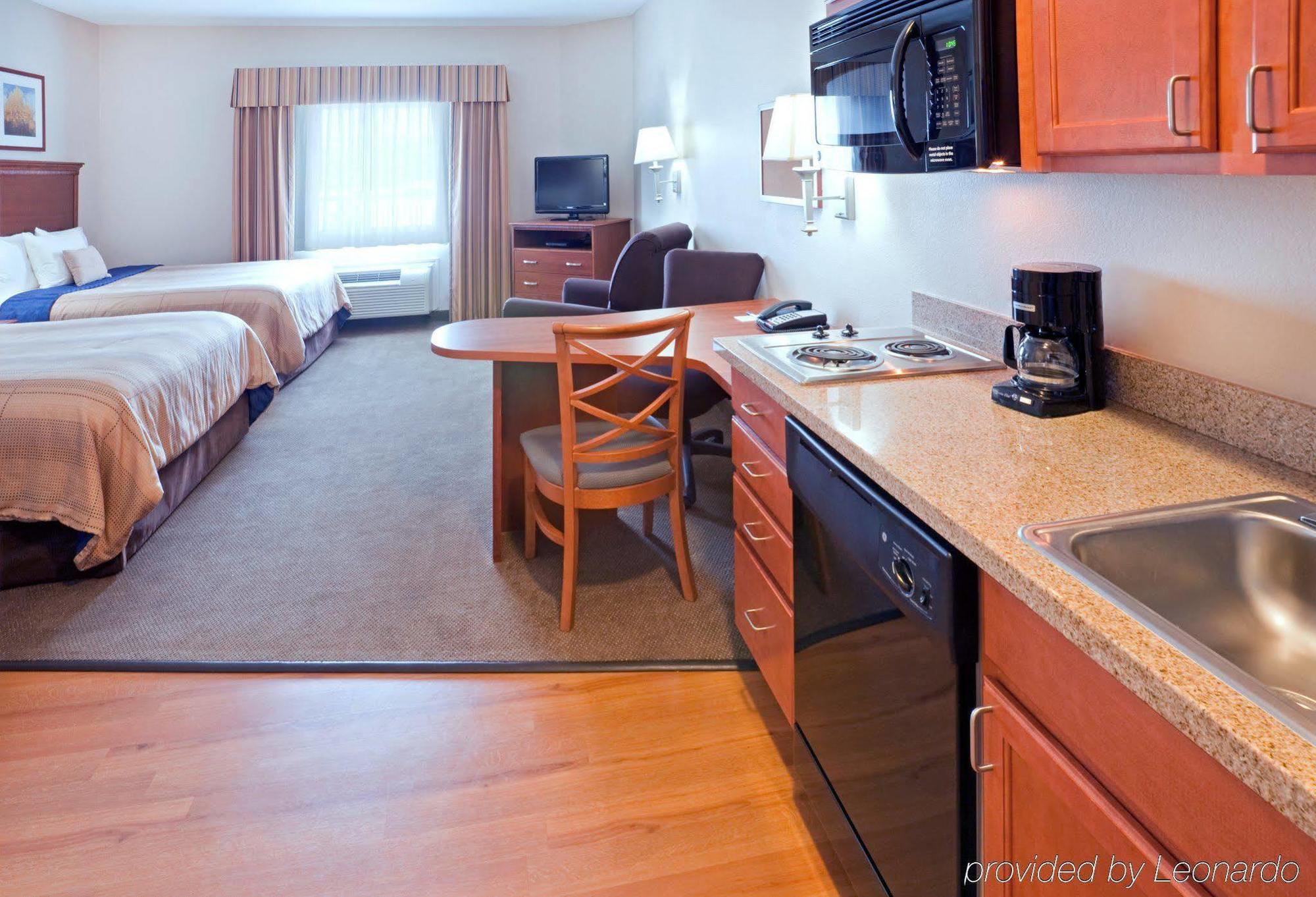 Candlewood By Ihg Hotel