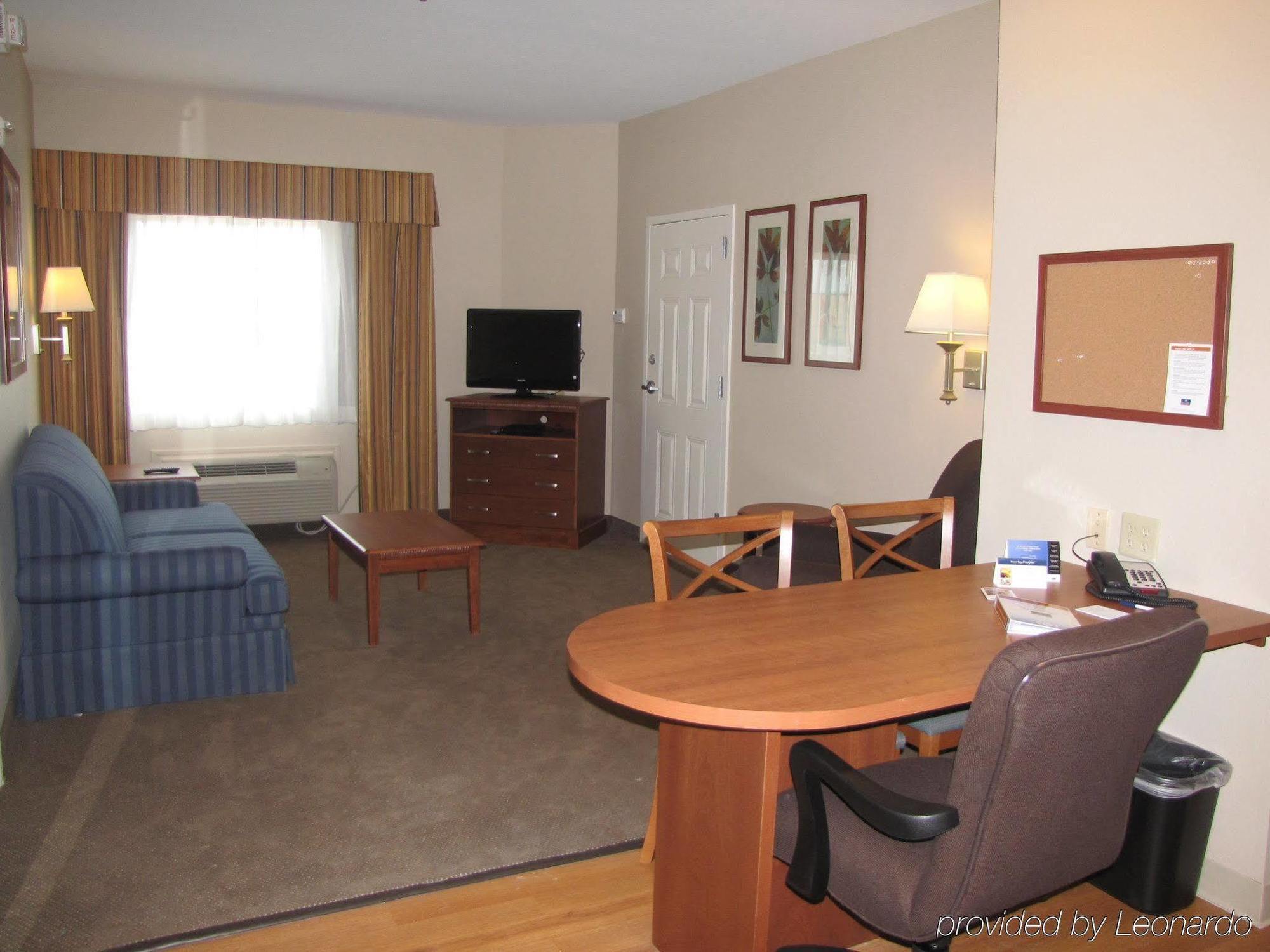 Hotel Candlewood By Ihg 2*