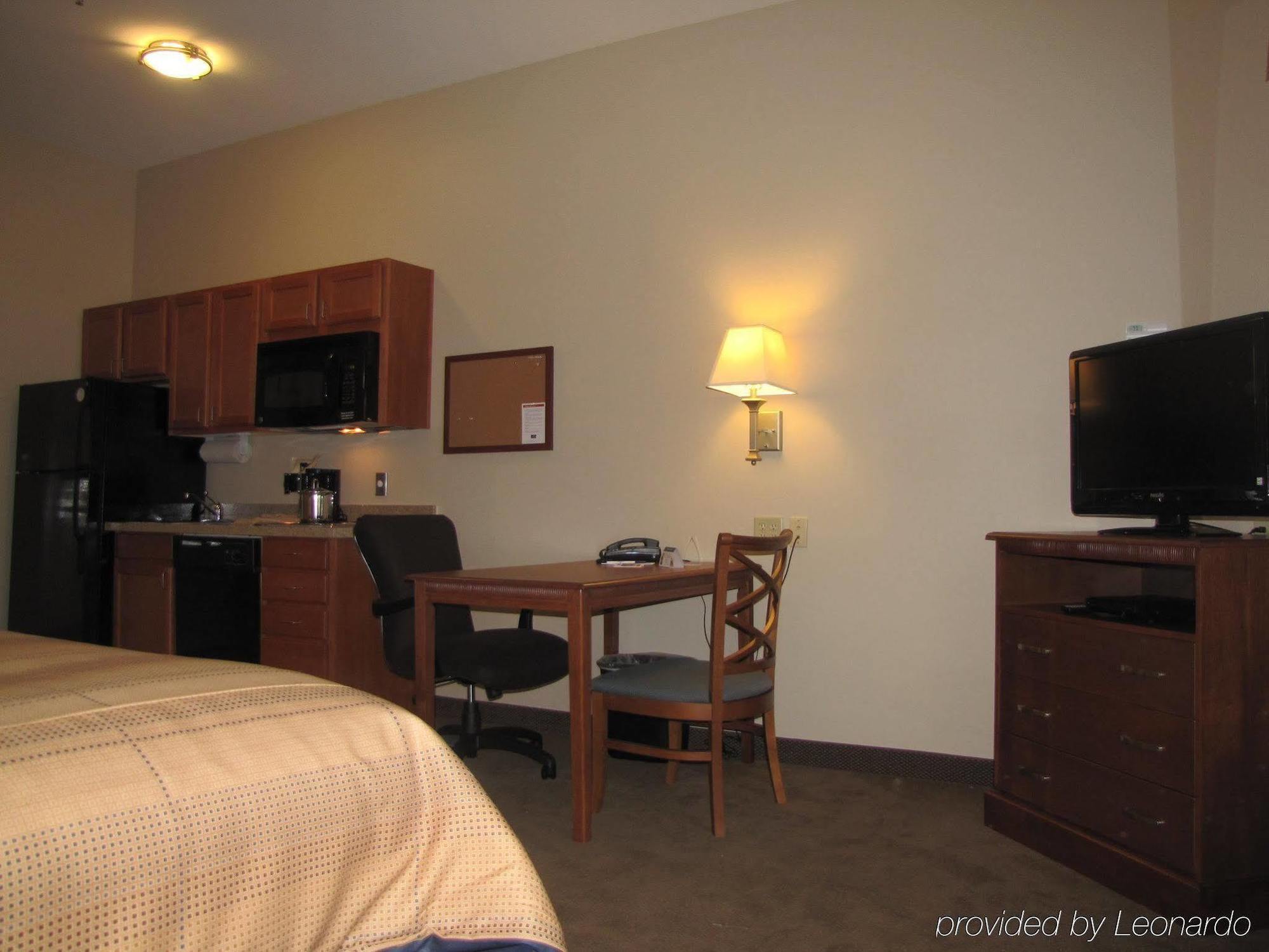 Candlewood By Ihg Hotel